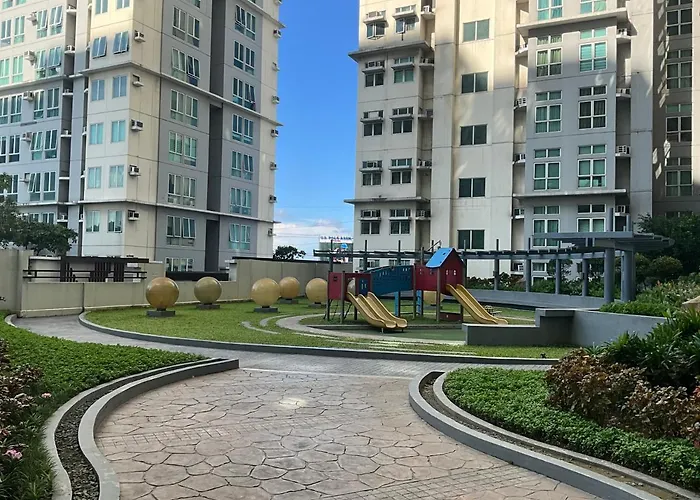 Pandora's Nest * Manila